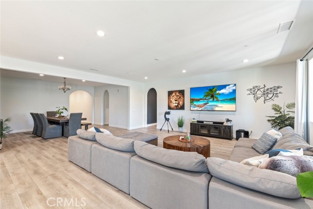 Detail Gallery Image 22 of 61 For 29268 Turnhouse, Lake Elsinore,  CA 92530 - 4 Beds | 2/1 Baths