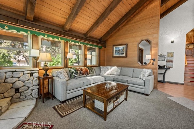 Detail Gallery Image 6 of 46 For 1042 Pine Mountain Dr, Big Bear City,  CA 92314 - 4 Beds | 3 Baths
