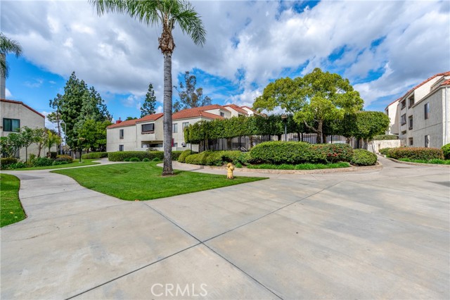 600 W 3rd Street, Santa Ana CA: https://media.crmls.org/medias/1ab39180-ba72-477b-8d7d-7601e59844c4.jpg