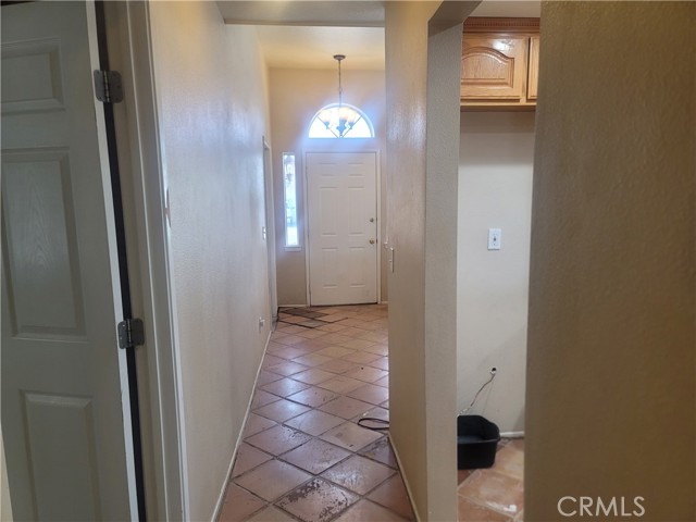 26969 Lakeview Drive, Helendale CA: https://media.crmls.org/medias/1ab473cc-14b6-46a8-a436-d114c71d3274.jpg