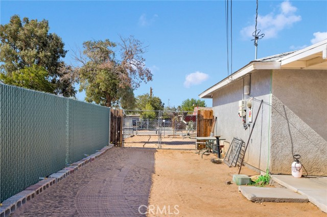 Detail Gallery Image 32 of 37 For 21909 Cherokee Ave, Apple Valley,  CA 92307 - 3 Beds | 2 Baths