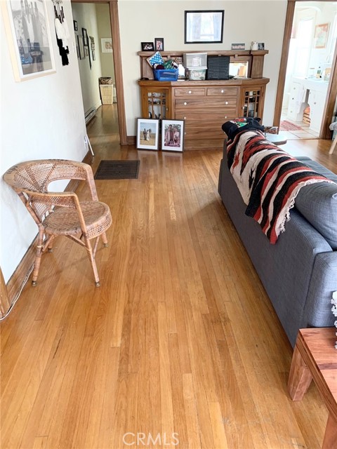 1116 E Appleton Street, Long Beach CA: https://media.crmls.org/medias/1ab4fd02-ae9a-45df-bd6f-49cadb91dcbc.jpg