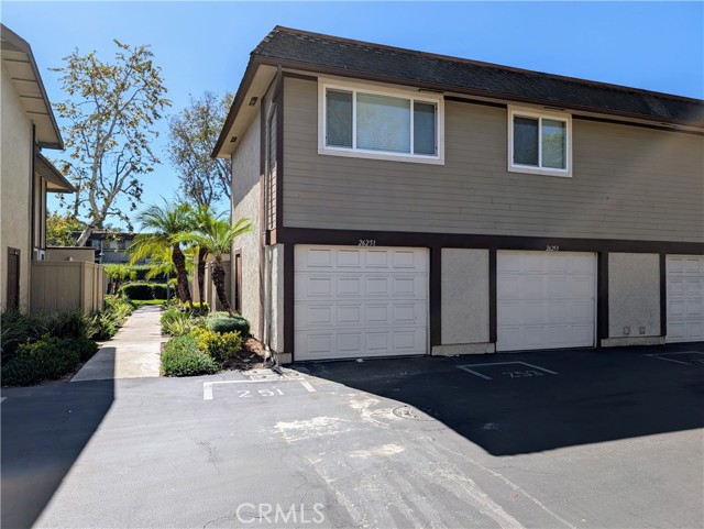 26253 Via Roble, Mission Viejo CA: https://media.crmls.org/medias/1ab5cac4-6322-49c3-b0ec-726fb16e6344.jpg