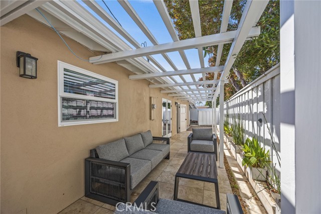 224 Pauline Place, Costa Mesa CA: https://media.crmls.org/medias/1ab62e8f-7dee-4a8c-83c9-6a7ad4d96fbe.jpg