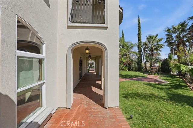 Detail Gallery Image 4 of 63 For 4972 Clover, Rancho Cucamonga,  CA 91737 - 6 Beds | 6/1 Baths