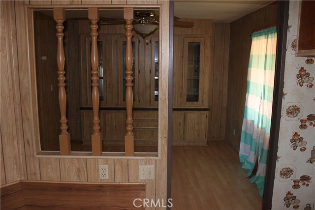 VIEW KITCHEN TO DINING ROOM