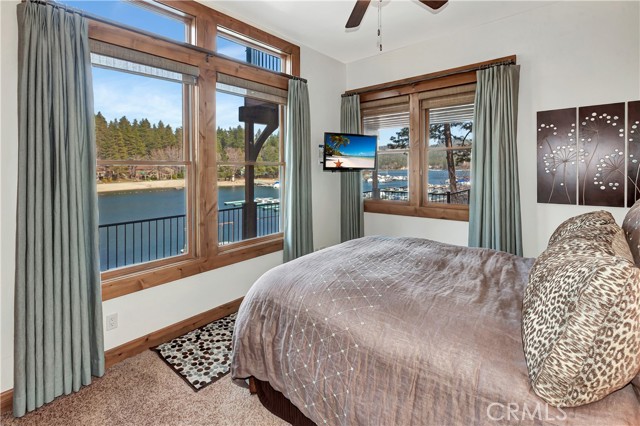 Detail Gallery Image 31 of 46 For 27467 N Bay Rd, Lake Arrowhead,  CA 92352 - 6 Beds | 5/2 Baths