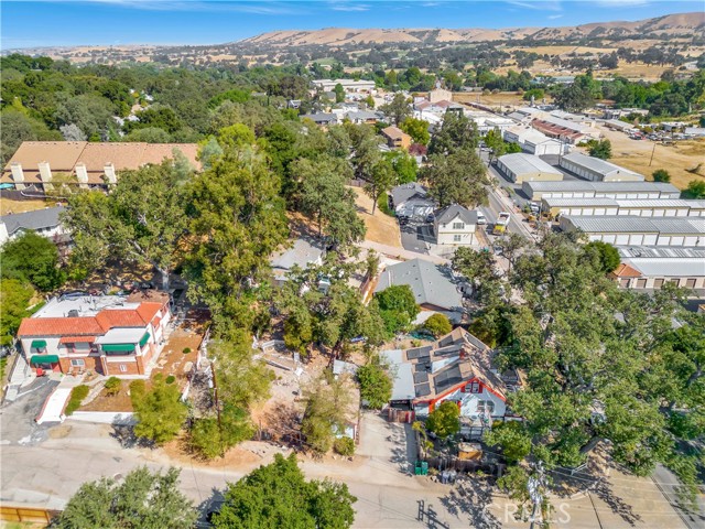 Detail Gallery Image 12 of 18 For 5390 Traffic Way, Atascadero,  CA 93422 - 3 Beds | 2 Baths