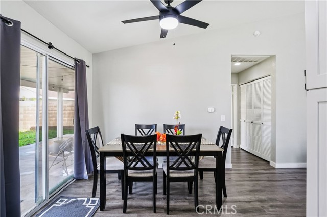 Detail Gallery Image 7 of 25 For 2350 Juneberry, Hemet,  CA 92545 - 2 Beds | 2 Baths