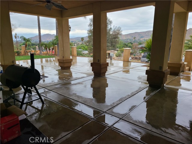 Detail Gallery Image 3 of 15 For 6116 Chadbourne Ave, Riverside,  CA 92505 - 4 Beds | 4 Baths