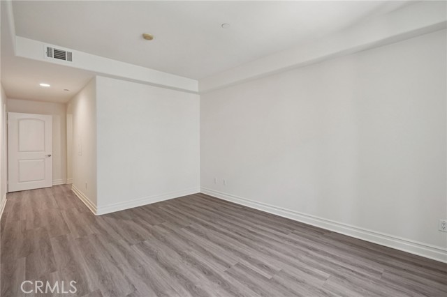 15206 Burbank Boulevard, Sherman Oaks CA: https://media.crmls.org/medias/1abc5df2-ffe0-4e2d-b011-f7bd25b552e7.jpg