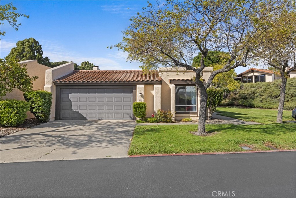 46 Los Palos Drive