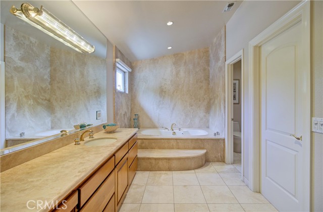 Detail Gallery Image 14 of 42 For 5821 Blueberry St, Yorba Linda,  CA 92886 - 8 Beds | 5/1 Baths