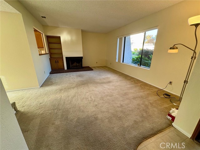 Detail Gallery Image 2 of 44 For 9821 Sun Valley, Montclair,  CA 91763 - 3 Beds | 2/1 Baths