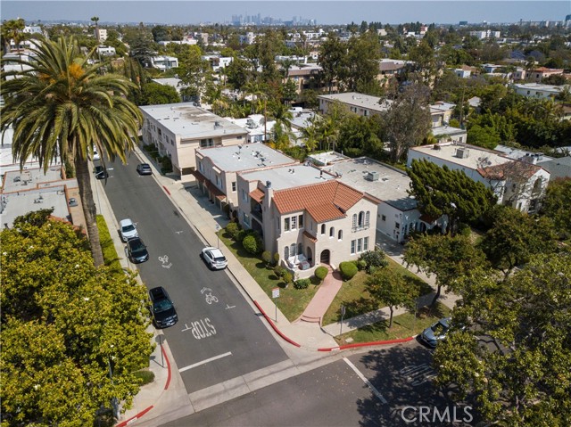 8214 Romaine Street photo 2