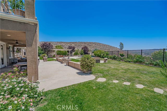 22348 Driftwood Court, Saugus CA: https://media.crmls.org/medias/1abd7b3d-5b8d-442a-860e-11166a23157f.jpg
