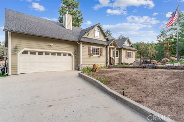 32360 Pine Manor Lane, Running Springs, CA 92382