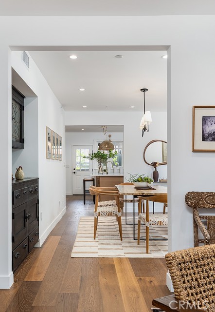1130 Windsor Place, South Pasadena CA: https://media.crmls.org/medias/1abdefeb-1ddd-4379-9d04-eced21b35836.jpg