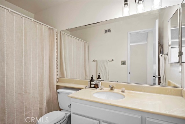 Detail Gallery Image 36 of 53 For 19355 Sherman Way #41,  Reseda,  CA 91335 - 2 Beds | 2/1 Baths