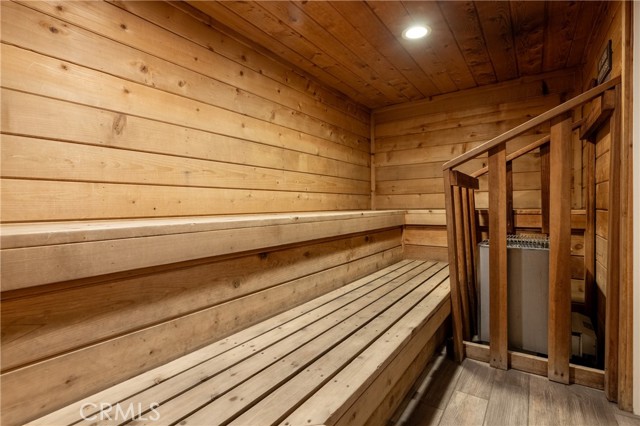 2113 Meridian Boulevard, Mammoth Lakes CA: https://media.crmls.org/medias/1abff4c0-9436-4376-b070-b8b80b91db74.jpg