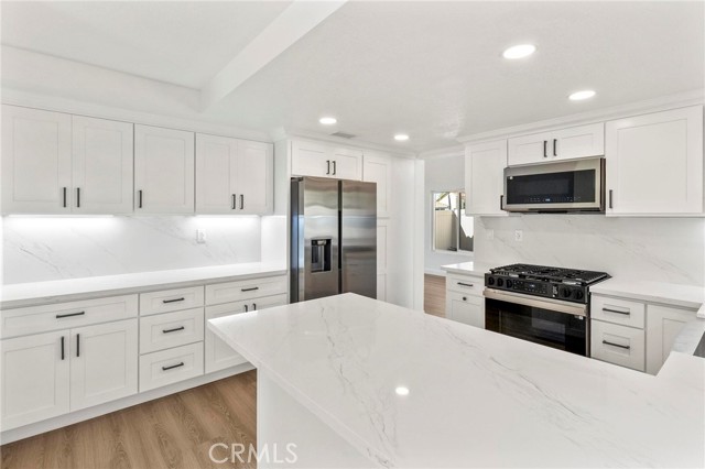 Image 14 of 51 For 40156 Starling Street