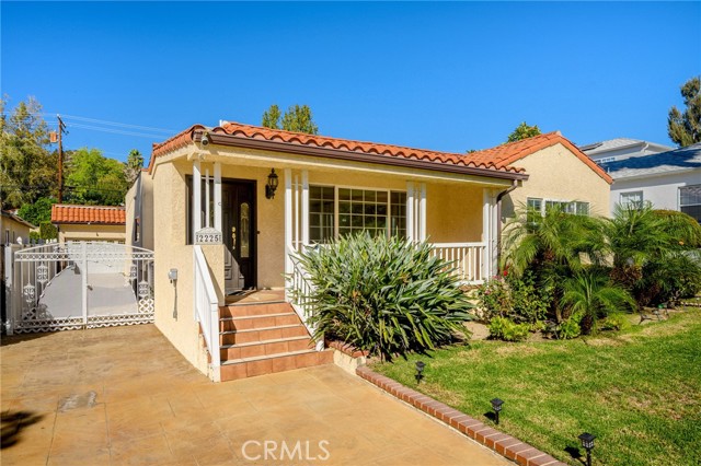 2225 East Glenoaks Boulevard photo 43