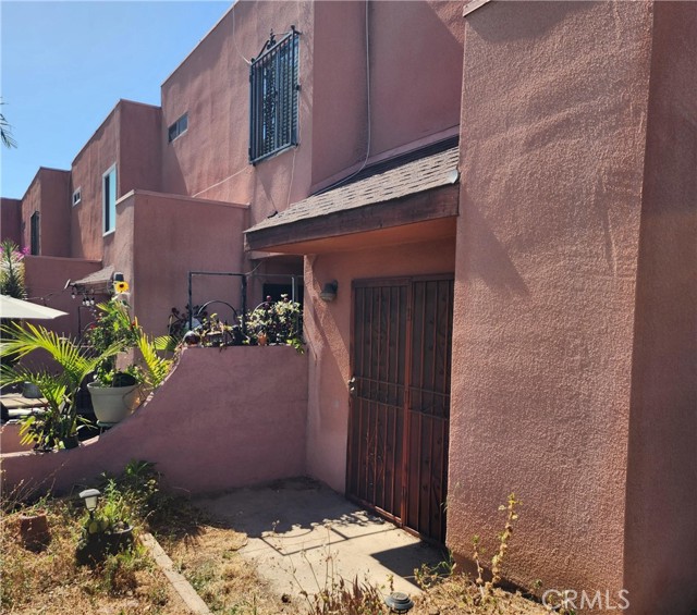 411 N Brannick, Los Angeles CA: https://media.crmls.org/medias/1ac101b8-a709-47df-a903-b4d5bc548a6f.jpg