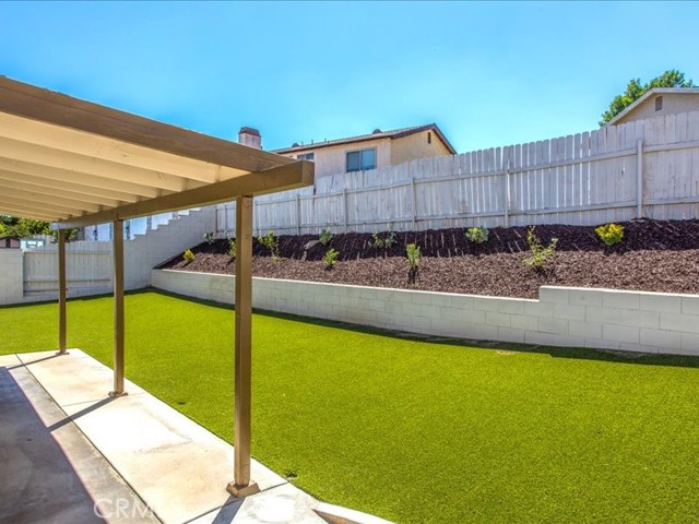 5734 N E Street, San Bernardino CA: https://media.crmls.org/medias/1ac11a7d-aa33-425e-ade9-0d649a08f55b.jpg