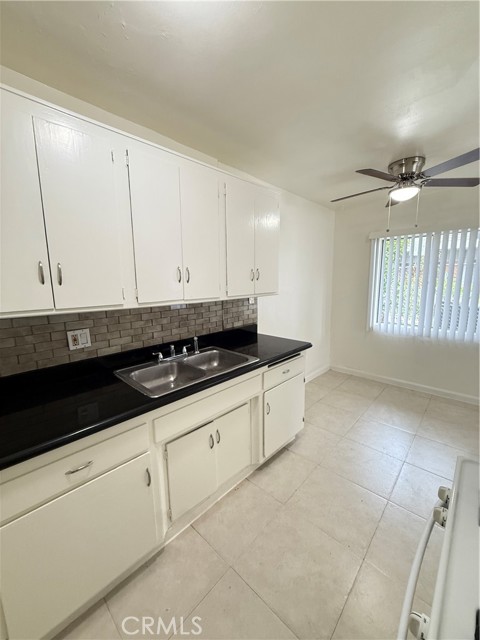 Detail Gallery Image 2 of 10 For 1168 N Mayfair Ave #3,  Anaheim,  CA 92801 - 2 Beds | 1 Baths