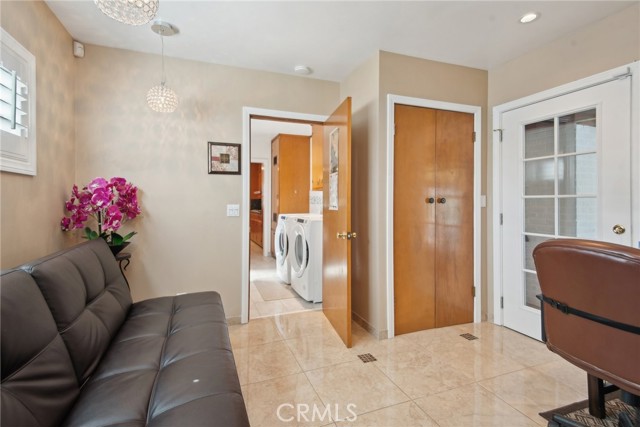 Image 17 of 52 For 12268 Samoline Avenue