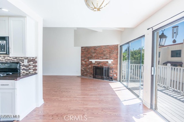 Detail Gallery Image 12 of 42 For 18452 Lemarsh St #48,  Northridge,  CA 91325 - 2 Beds | 3 Baths