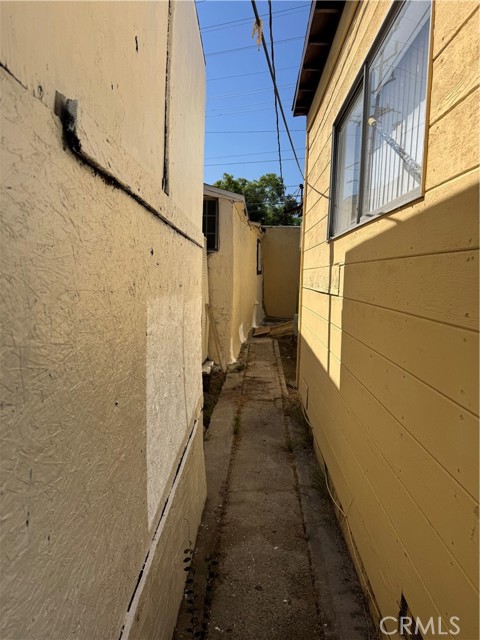 364 W Providencia Ave photo 6