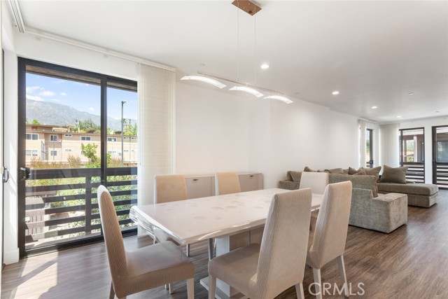 Detail Gallery Image 18 of 31 For 4201 Pennsylvania Ave #E1,  La Crescenta,  CA 91214 - 3 Beds | 2/2 Baths