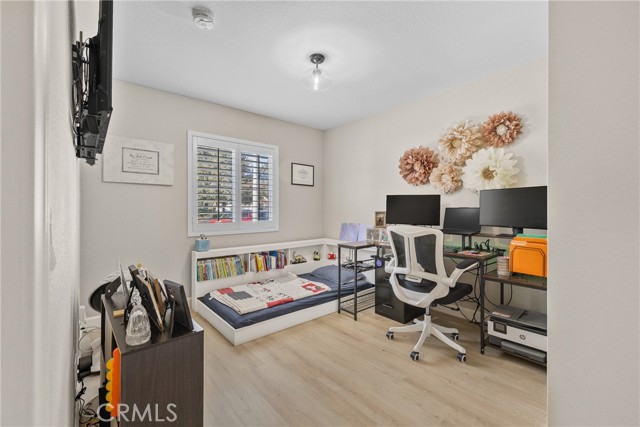 Detail Gallery Image 10 of 16 For 3415 Hawthorne, Corona,  CA 92881 - 3 Beds | 2 Baths