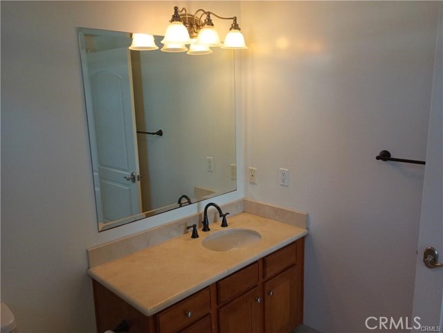 Detail Gallery Image 16 of 23 For 837 N Hudson Ave #305,  Los Angeles,  CA 90038 - 2 Beds | 2 Baths