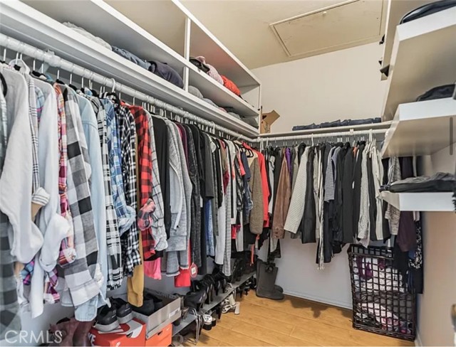 Detail Gallery Image 11 of 15 For 19110 Kittridge St, Reseda,  CA 91335 - 3 Beds | 1/1 Baths