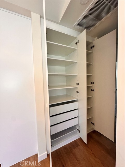 Detail Gallery Image 11 of 13 For 1621 1/2 S Atlantic Bld, Alhambra,  CA 91803 - 2 Beds | 2 Baths