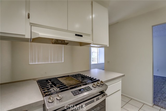 Detail Gallery Image 10 of 24 For 210 E Palmdale Ave #2,  Orange,  CA 92865 - 2 Beds | 2 Baths