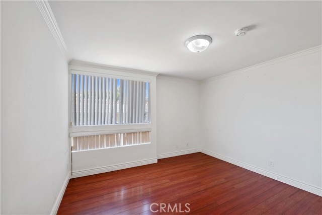 Detail Gallery Image 4 of 7 For 6042 Barton, Los Angeles,  CA 90038 - 2 Beds | 2 Baths