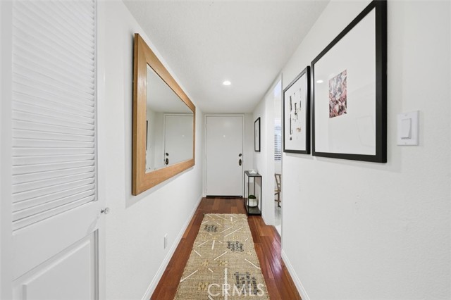 Detail Gallery Image 2 of 41 For 222 7th, Santa Monica,  CA 90402 - 2 Beds | 2 Baths