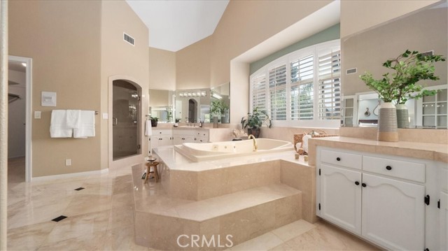 844 Deep Springs Drive, Claremont CA: https://media.crmls.org/medias/1ac52690-17a5-4f9d-bd04-ad9b1341e724.jpg