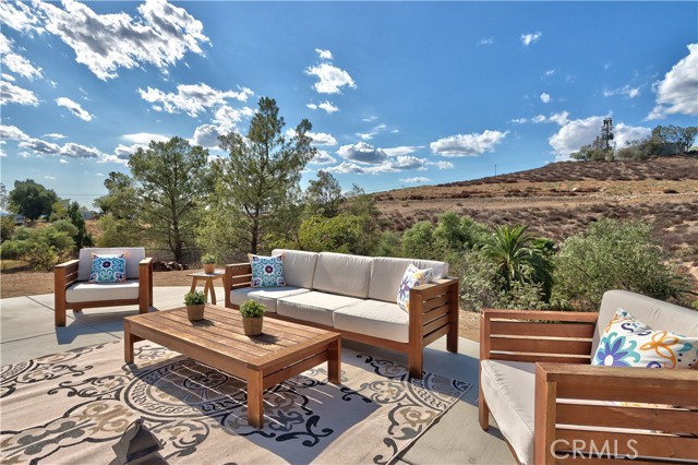 39195 Avenida Antonovich, Temecula CA: https://media.crmls.org/medias/1ac547a3-fd1d-4ae4-abe0-b5cc616b207d.jpg