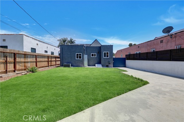 Detail Gallery Image 38 of 49 For 3515 S Norton, Los Angeles,  CA 90018 - 2 Beds | 3 Baths