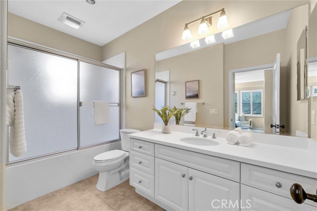 Detail Gallery Image 28 of 74 For 36 Royal Grove, Irvine,  CA 92620 - 4 Beds | 4 Baths