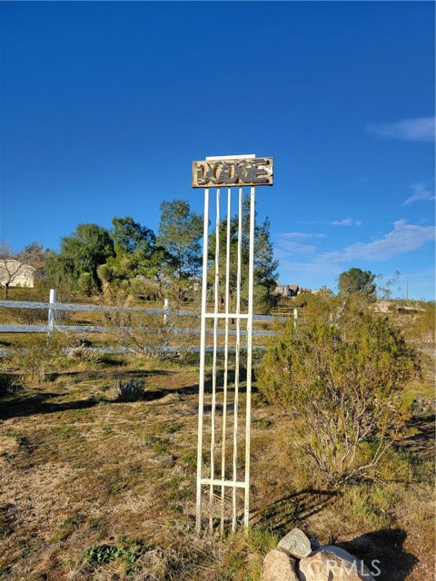 Detail Gallery Image 2 of 9 For 0 Dodge Rd, Lucerne Valley,  CA 92356 - – Beds | – Baths