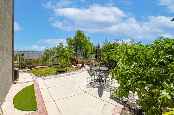 5 Ponte Brava, Lake Elsinore CA: https://media.crmls.org/medias/1ac6bf32-0251-4ead-8f22-0a691027e831.jpg