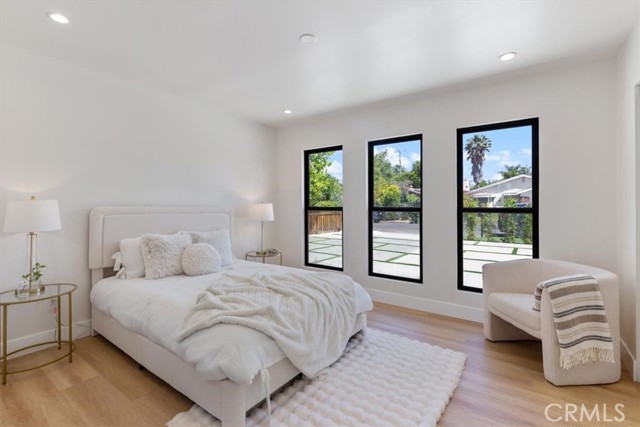 22452 Dolorosa Street, Woodland Hills CA: https://media.crmls.org/medias/1ac6d4a9-1bae-4a9b-87a1-9b2e26c8350c.jpg