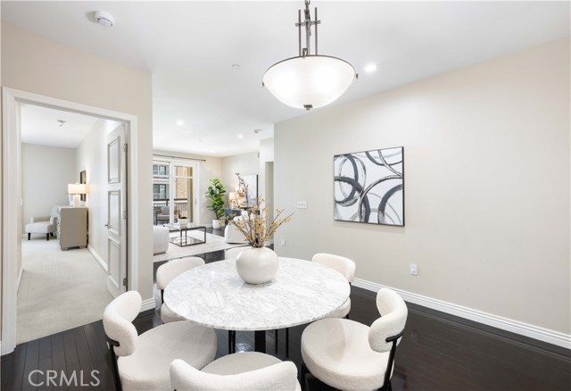 352 Caruso Avenue, Glendale CA: https://media.crmls.org/medias/1ac6dbf8-c17e-4733-9b37-ad8c392b53dd.jpg