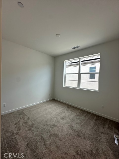 Detail Gallery Image 8 of 15 For 4405 S Fairmount Paseo, Ontario,  CA 91762 - 3 Beds | 2/1 Baths