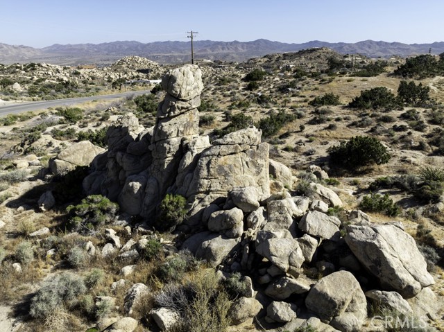 Detail Gallery Image 2 of 63 For 5564 Old Woman Springs Rd, Yucca Valley,  CA 92284 - 2 Beds | 1 Baths